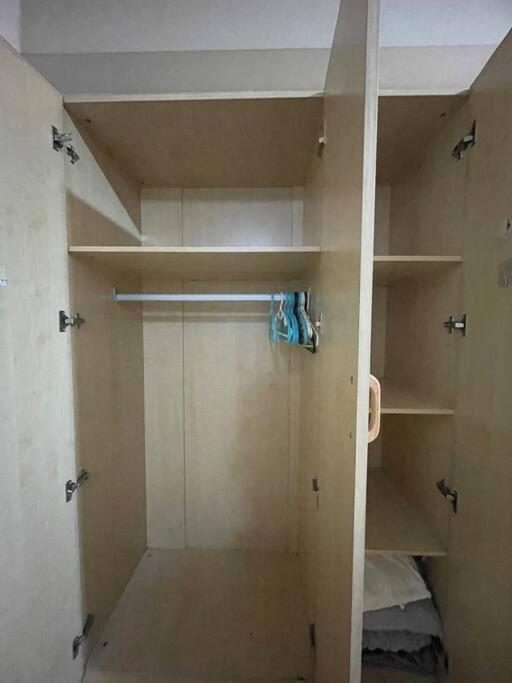 Soho Free Netflix Apartment Manila