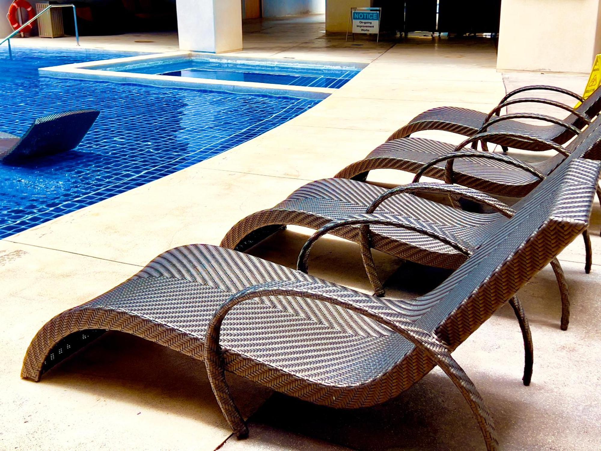 Apartment Urban Oasis: Prime With Airport Convenience Manila