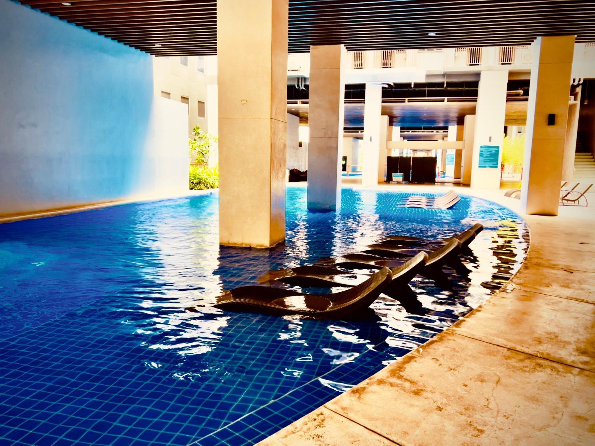 Apartment Urban Oasis: Prime With Airport Convenience *