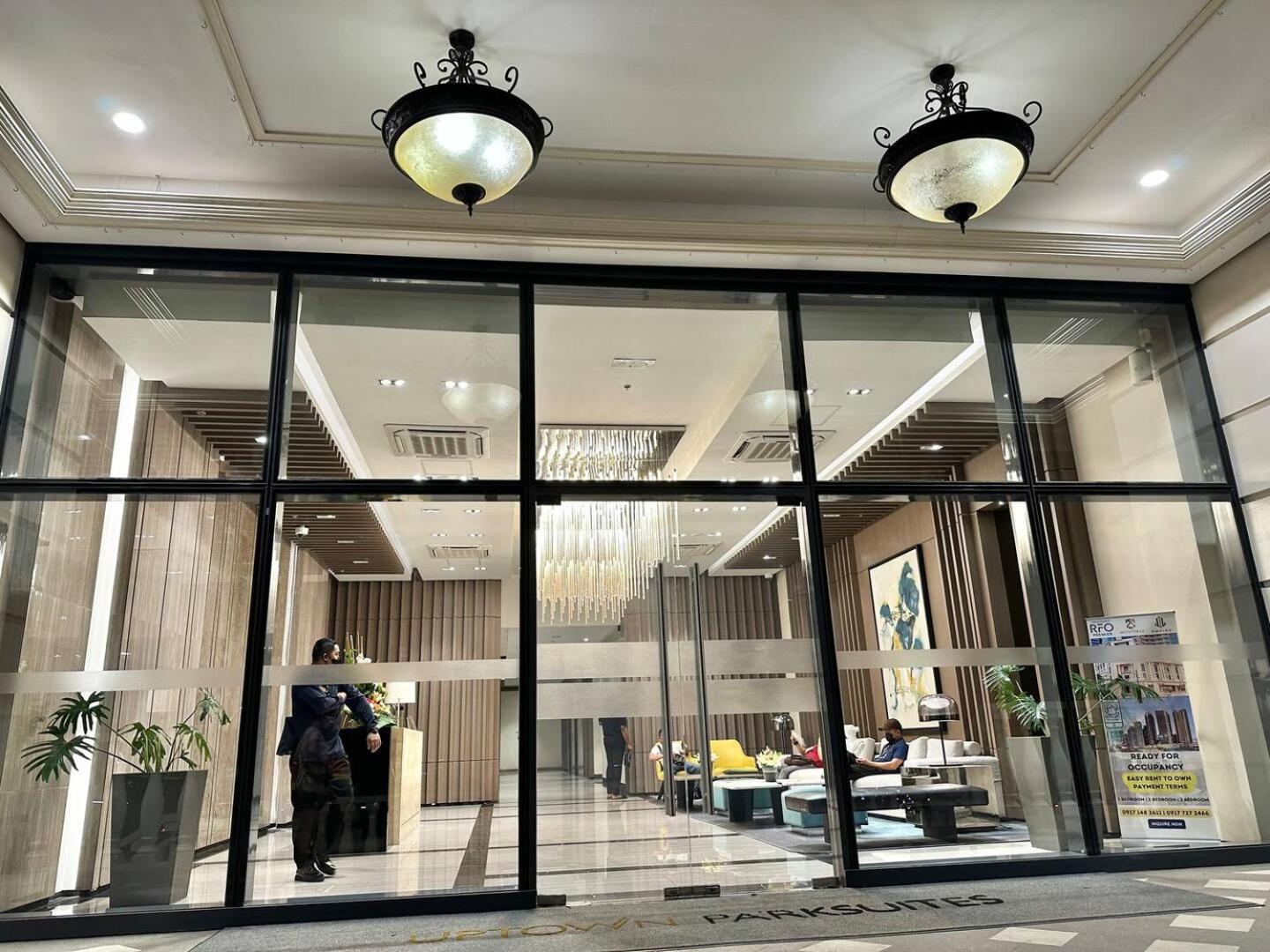 Private Unit In Uptown Parksuites I & Ii Apartment Manila