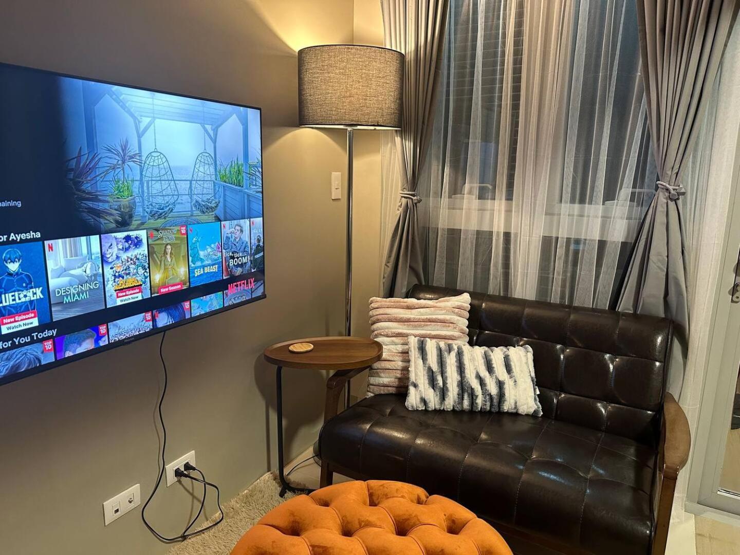 Private Unit In Uptown Parksuites I & Ii * Manila