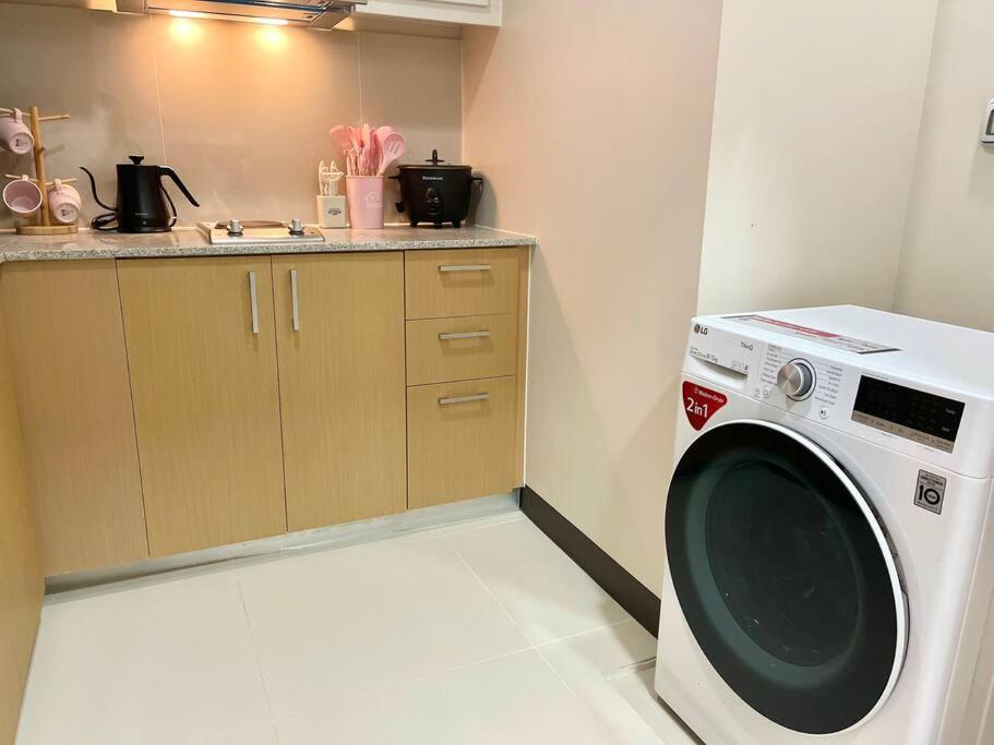 Private Unit In Uptown Parksuites I & Ii * Manila
