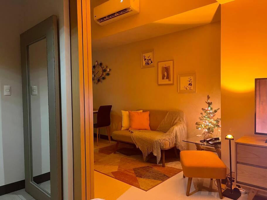 Apartment Private Unit In Uptown Parksuites I & Ii *