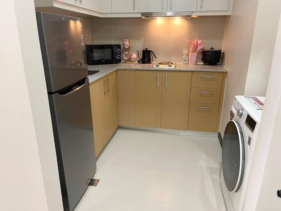 Private Unit In Uptown Parksuites I & Ii Apartment *
