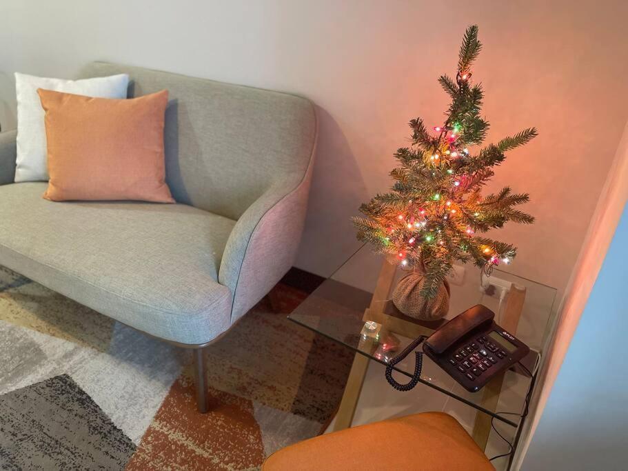 Private Unit In Uptown Parksuites I & Ii Apartment