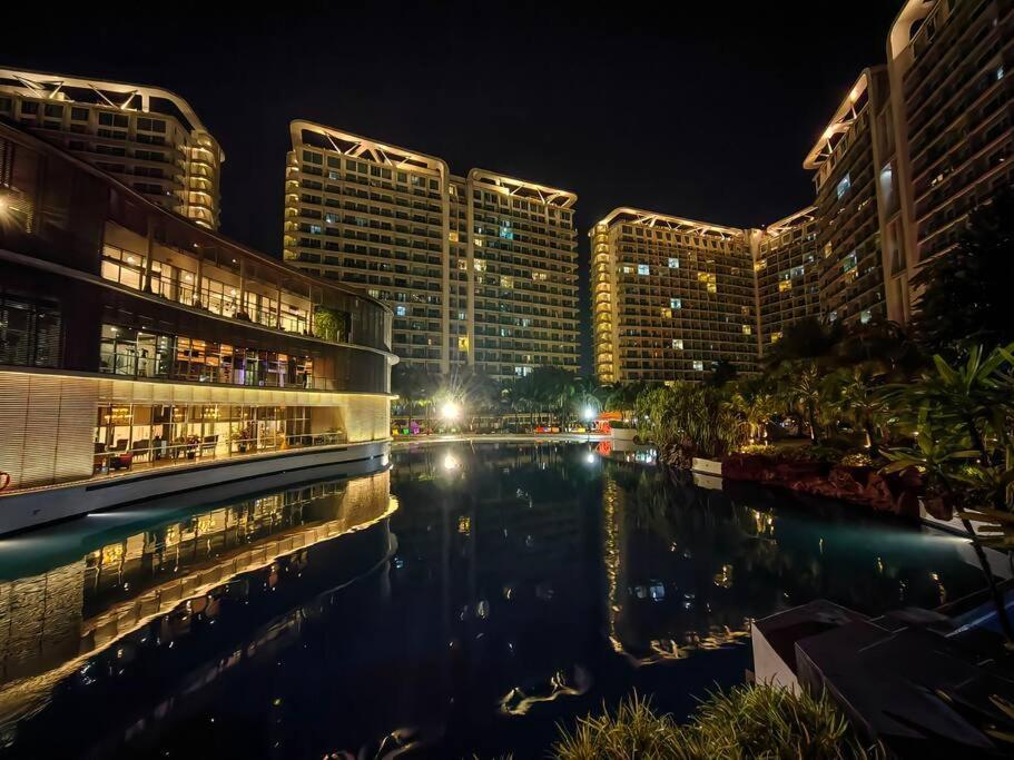 1br Condotel Azure Urban Near Airport - 16f #az01 Apartment *