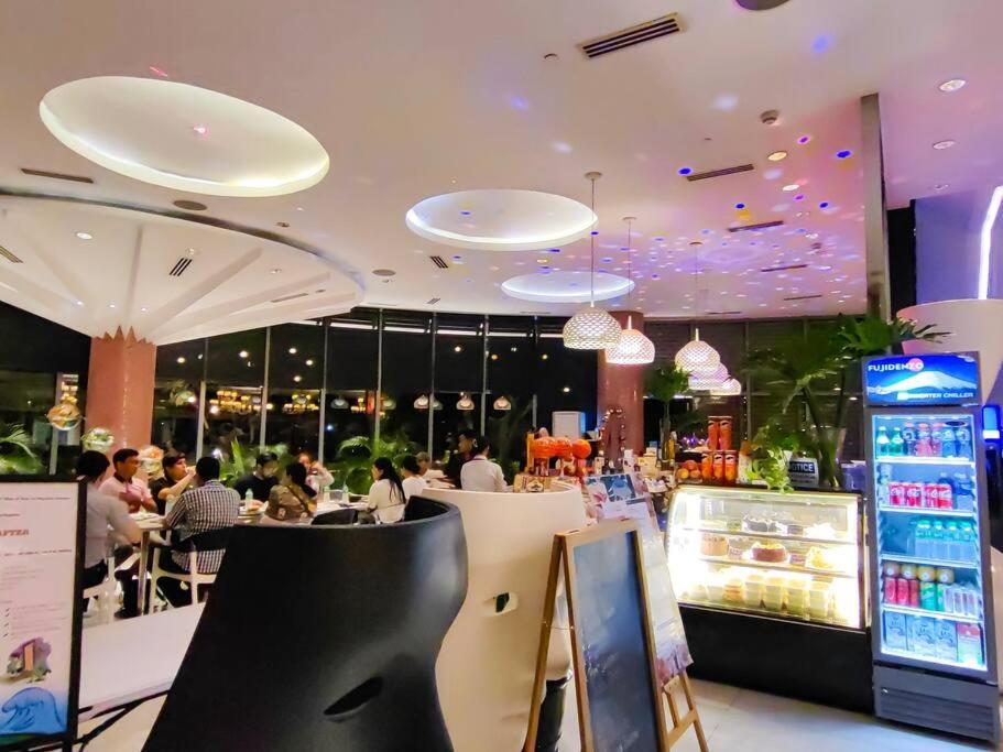 1br Condotel Azure Urban Near Airport - 16f #az01 * Manila