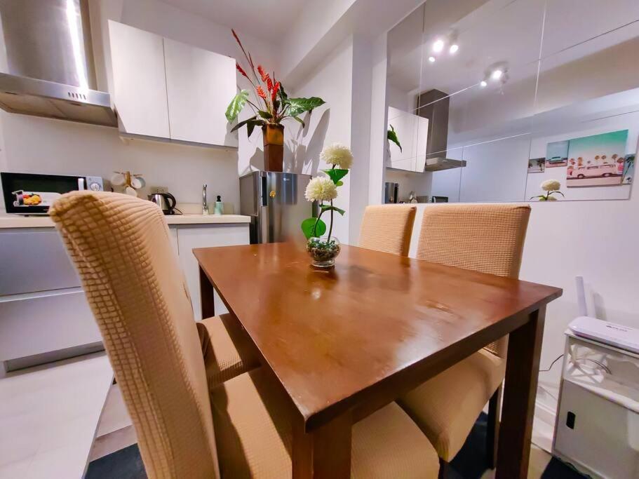 Apartment 1br Condotel Azure Urban Near Airport - 16f #az01 Manila