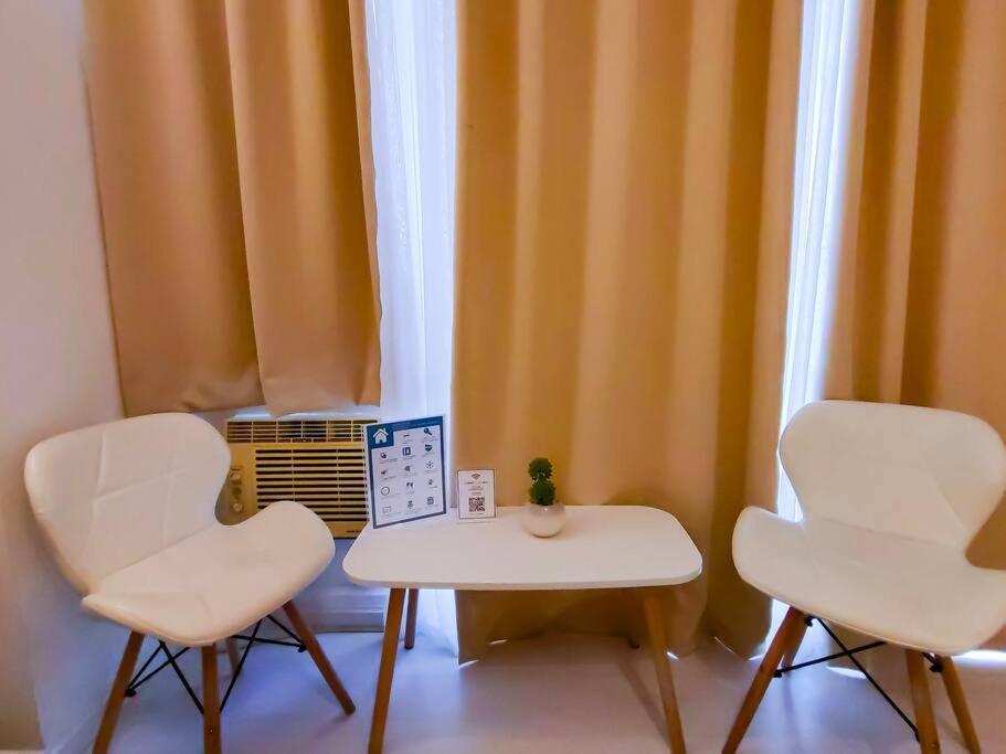 1br Condotel Azure Urban Near Airport - 16f #az01 Apartment