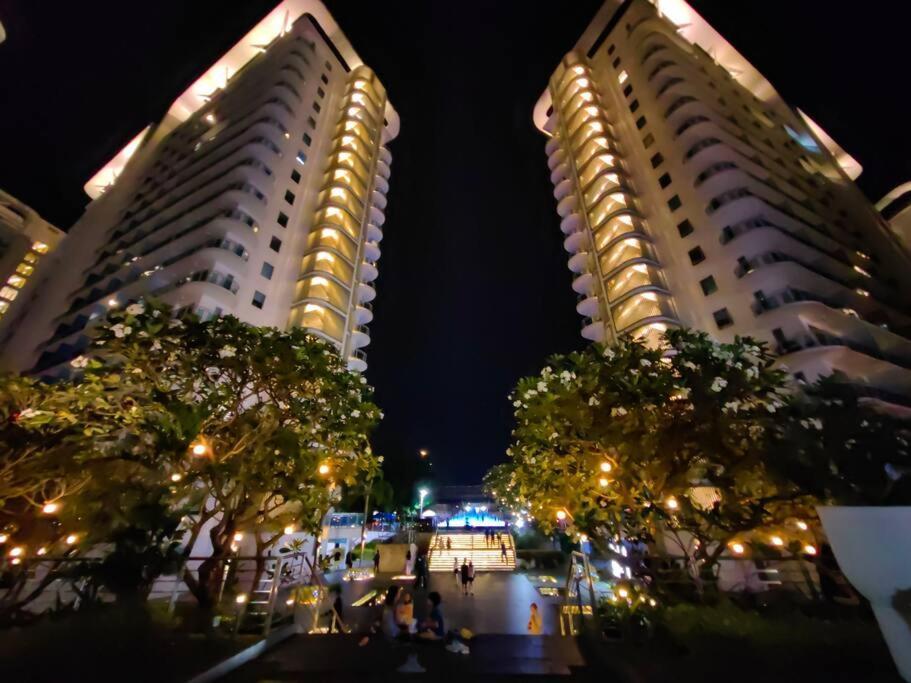 1br Condotel Azure Urban Near Airport - 16f #az01 Apartment *