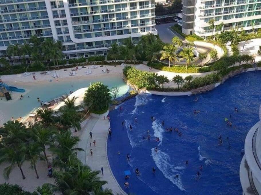 1br Condotel Azure Urban Near Airport - 14f #az03 Apartment *