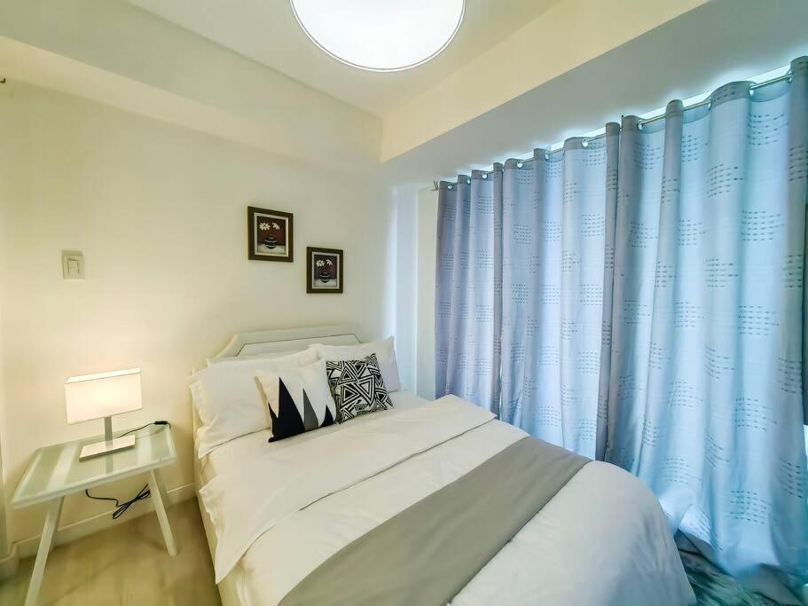 Apartment 1br Condotel Azure Urban Near Airport - 14f #az03