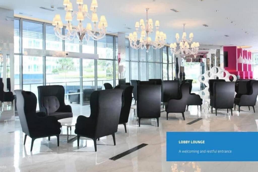 Apartment 1br Condotel Azure Urban Near Airport - 14f #az03 Manila