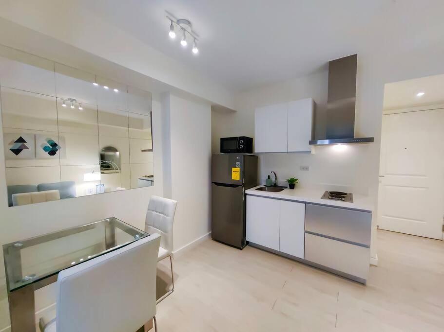 1br Condotel Azure Urban Near Airport - 14f #az03 *