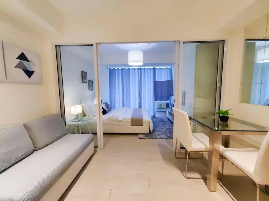 1br Condotel Azure Urban Near Airport - 14f #az03 Manila