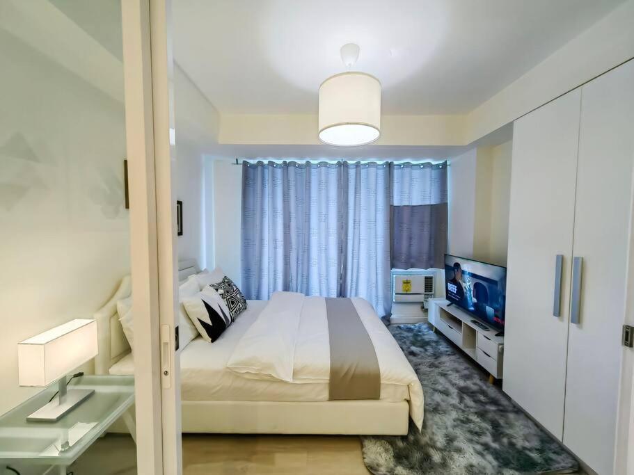 1br Condotel Azure Urban Near Airport - 14f #az03 *
