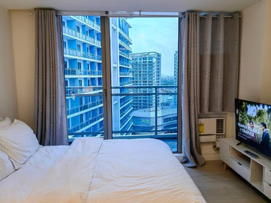 1br Condotel Azure Urban Near Airport - 14f #az03 Apartment Manila