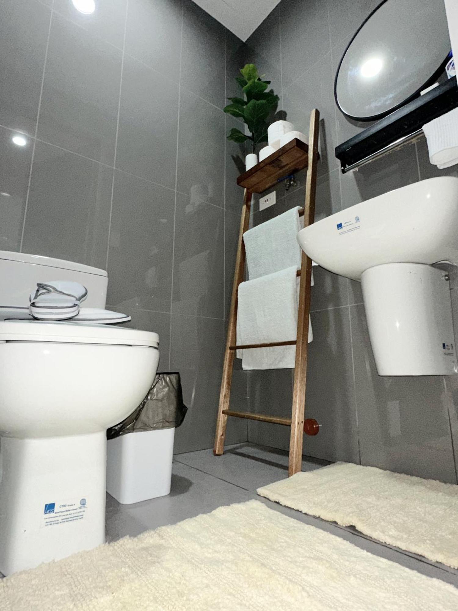 Air Space Apartment