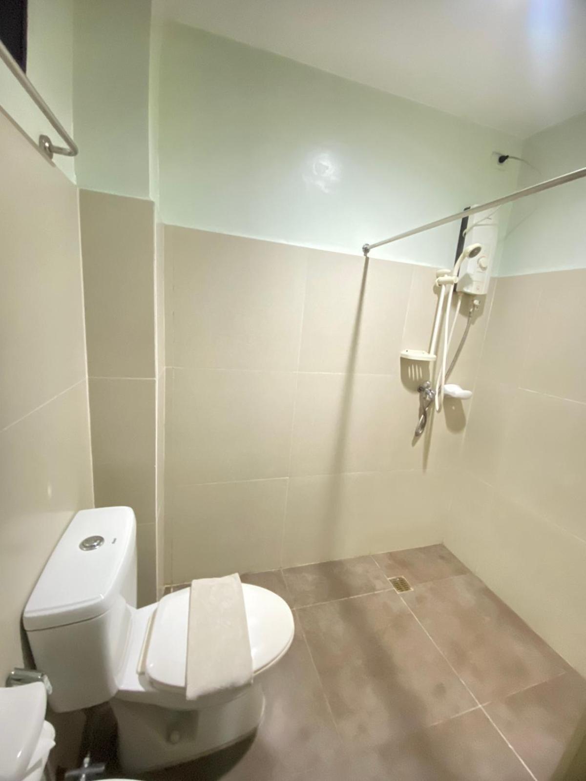 Arzo Grand Hotel