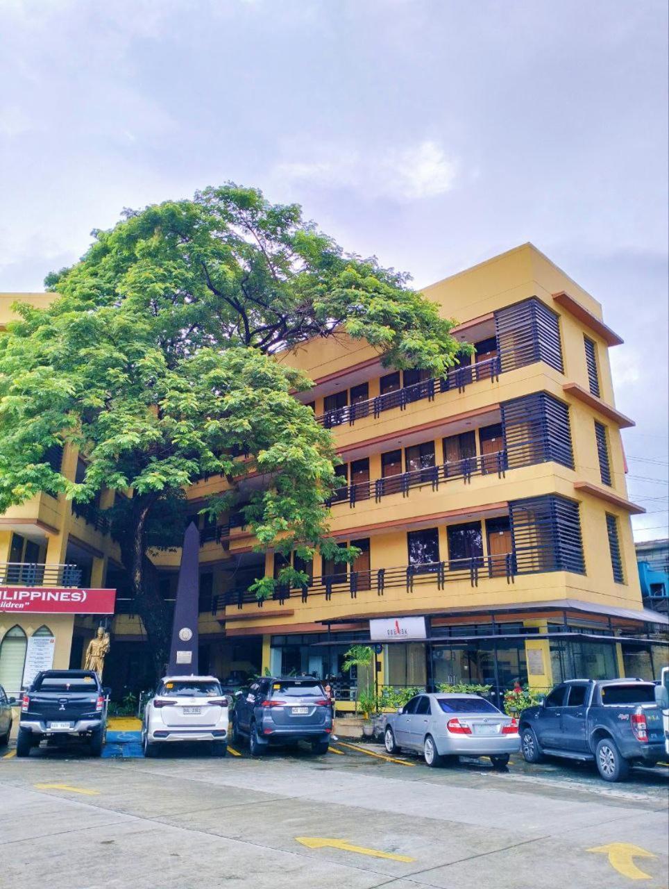 Arzo Grand Hotel