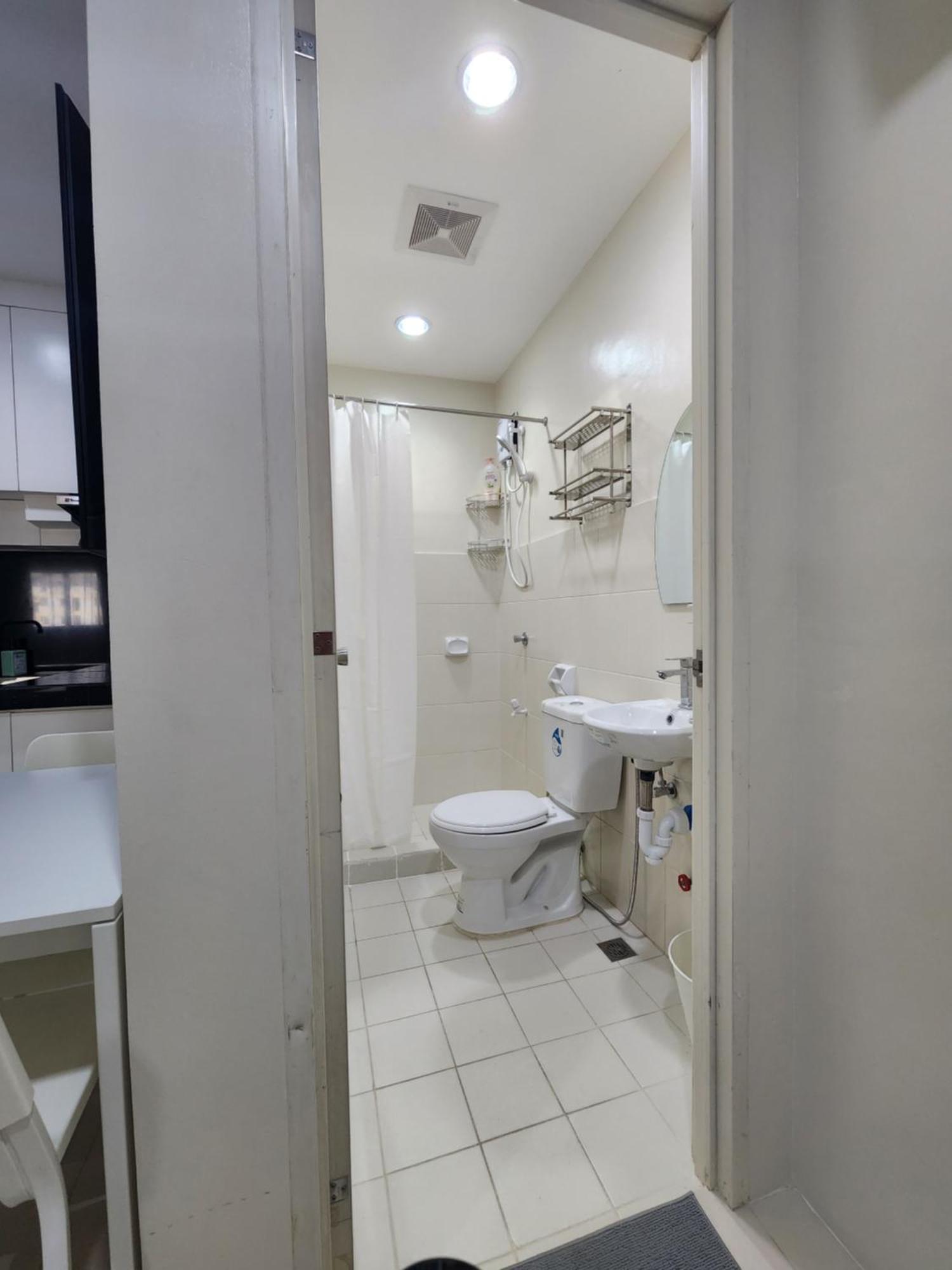 Vlcc Building Apartment Manila