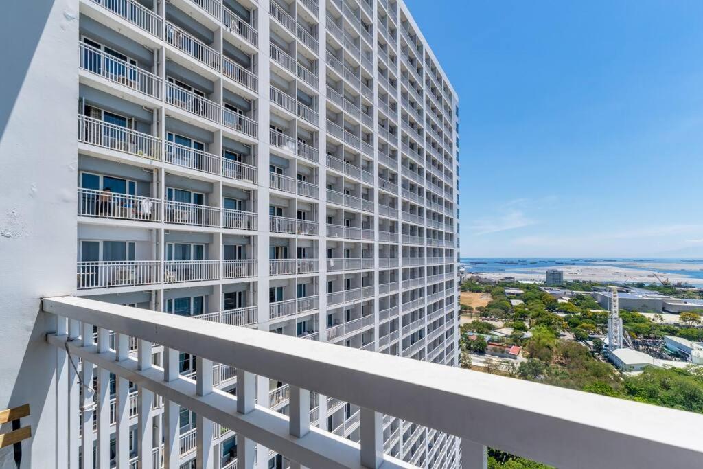 Apartment Urban Oasis Cozy Escape Manila