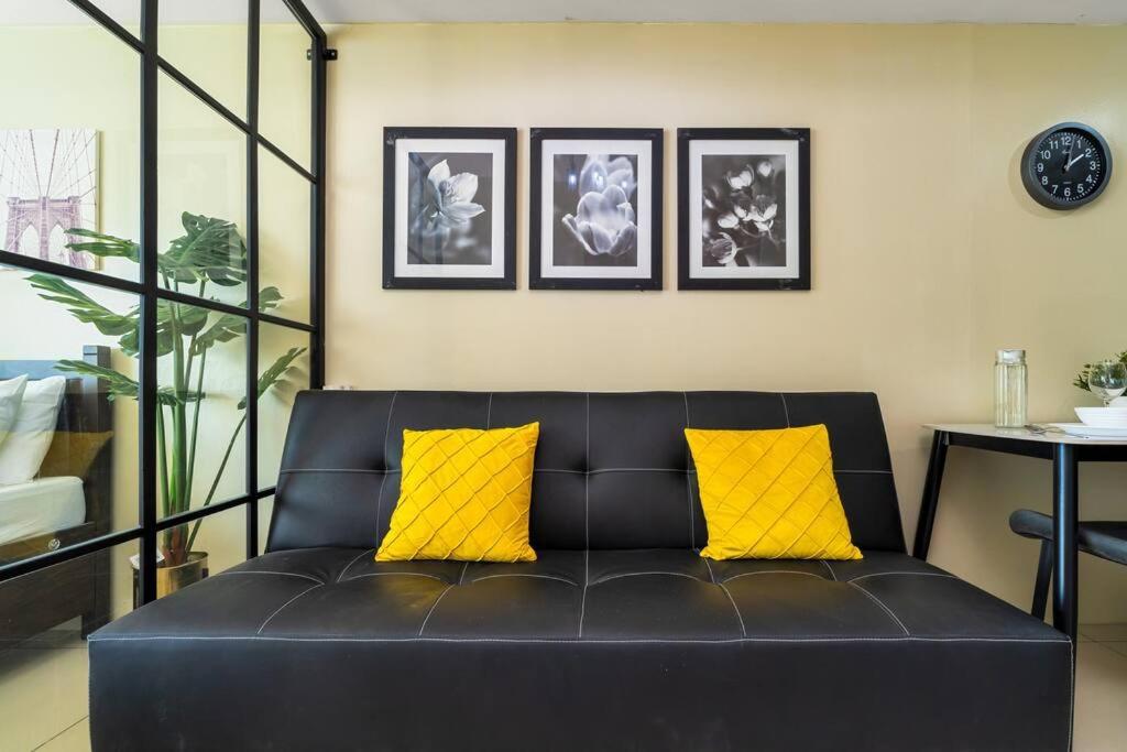 Apartment Urban Oasis Cozy Escape Manila