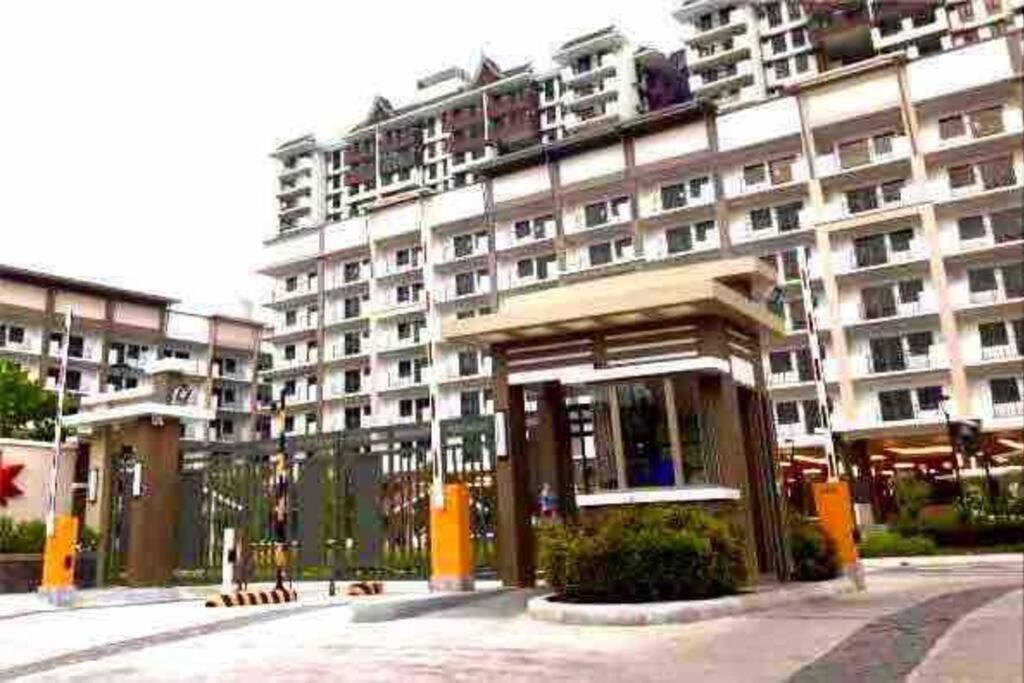 2br Fully Air-conditioned Staycation Free Parking Apartment Manila