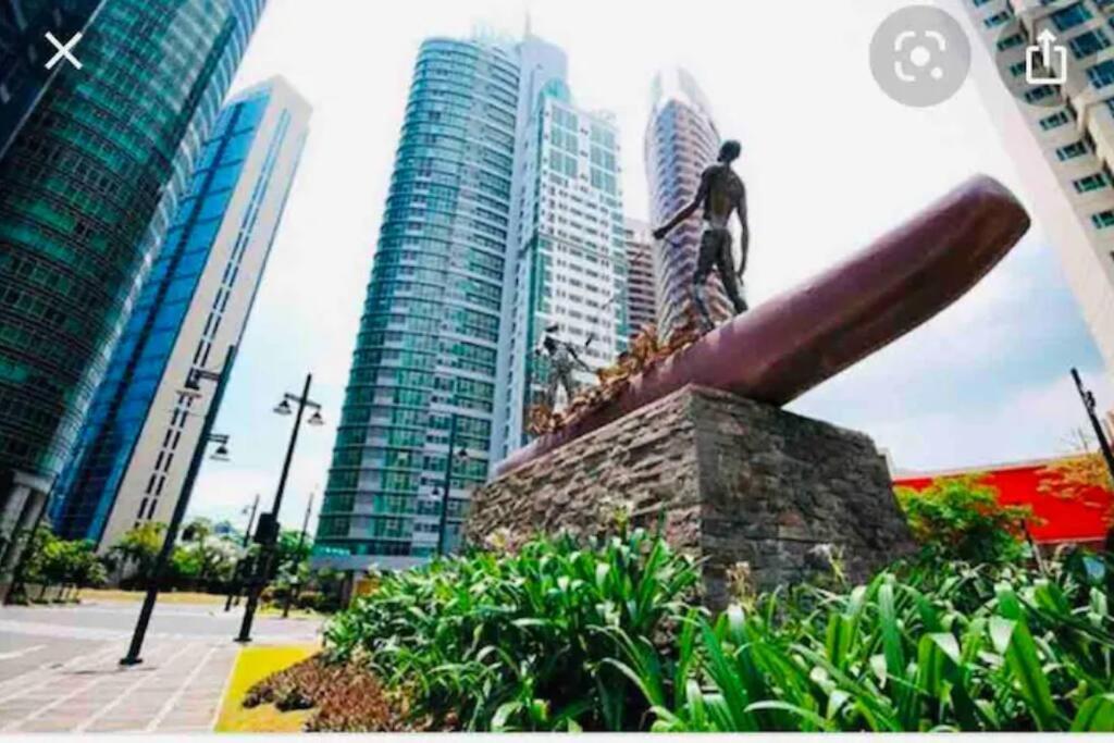 Cozy View Bgc Staycation * Manila