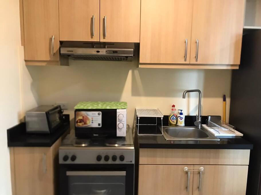 Apartment Cozy View Bgc Staycation Manila