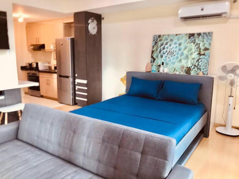 Cozy View Bgc Staycation Manila