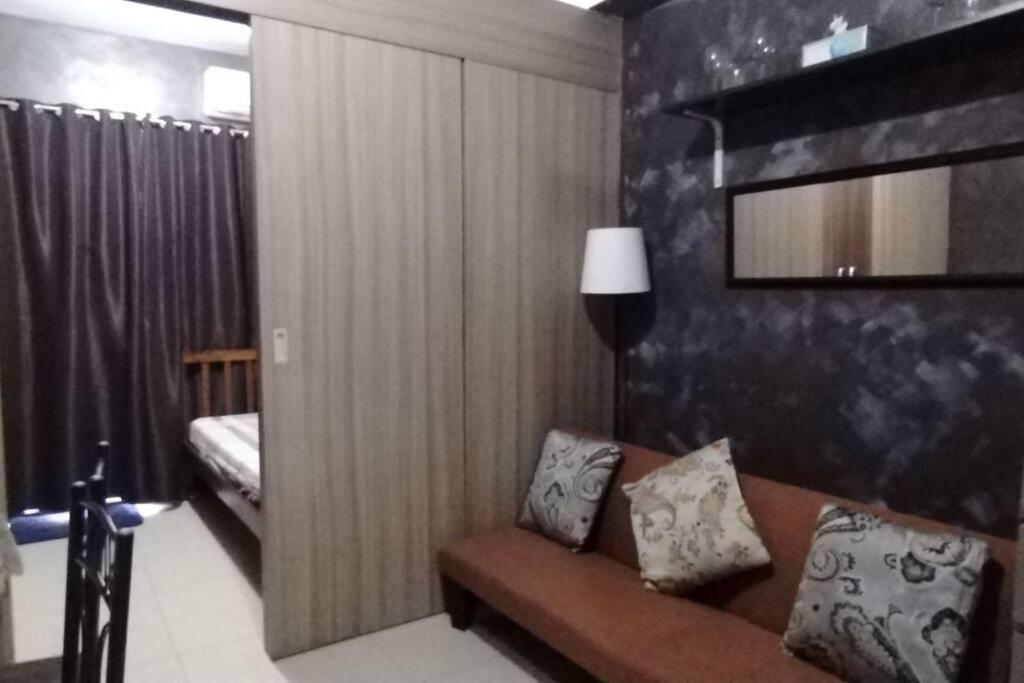Reyes Staycation Shore 2 Tower 2 Smdc Residences