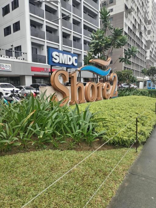 Apartment Reyes Staycation Shore 2 Tower 2 Smdc Residences Manila