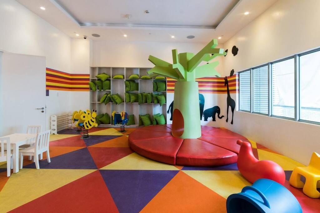 2br With Wifi, Pool, & Smart Tv, Near Naia *