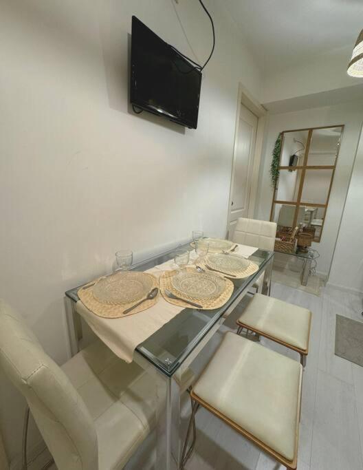 2br With Wifi, Pool, & Smart Tv, Near Naia Apartment *