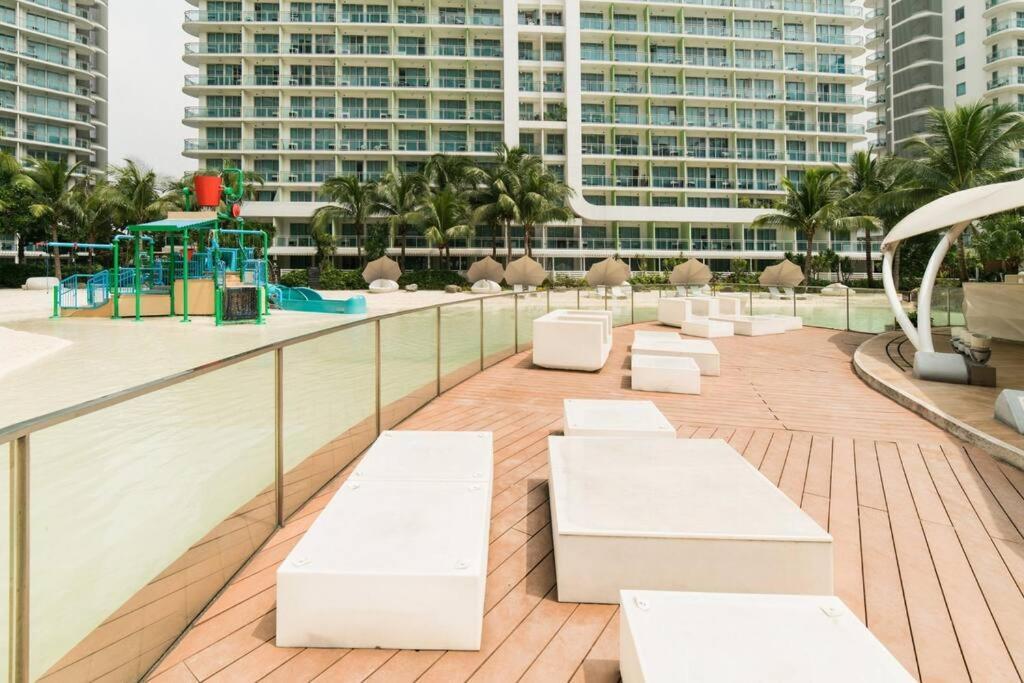 Apartment 2br With Wifi, Pool, & Smart Tv, Near Naia