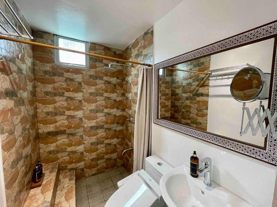 Apartment Tarzan In The City! In Avant Bgc Parking With Fee *