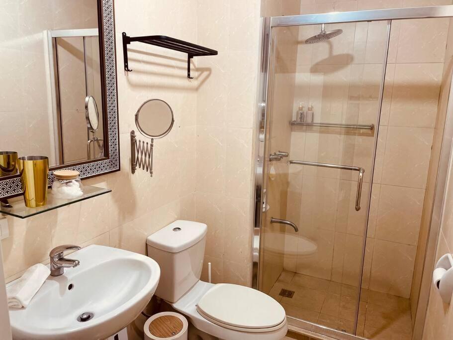 Solana In Avant Bgc Parking With Fee Apartment *