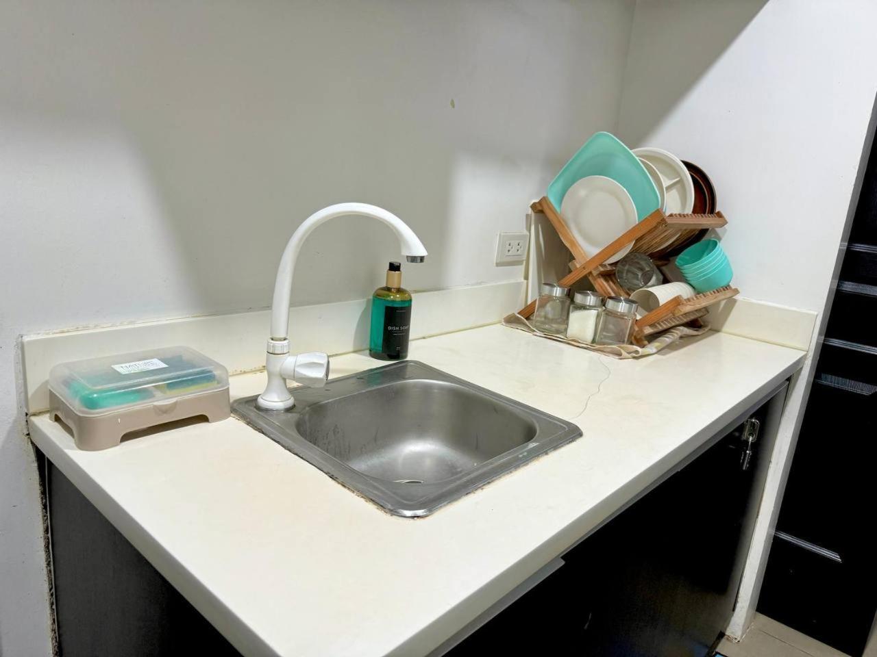 2br W Balcony In Araneta, Cubao W Pool And Gym - Porto Apartment