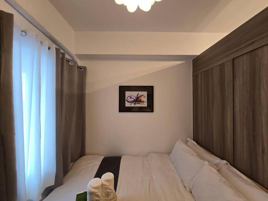 1br Unit Condotel W Balcony Fame Residences -fm14 Manila
