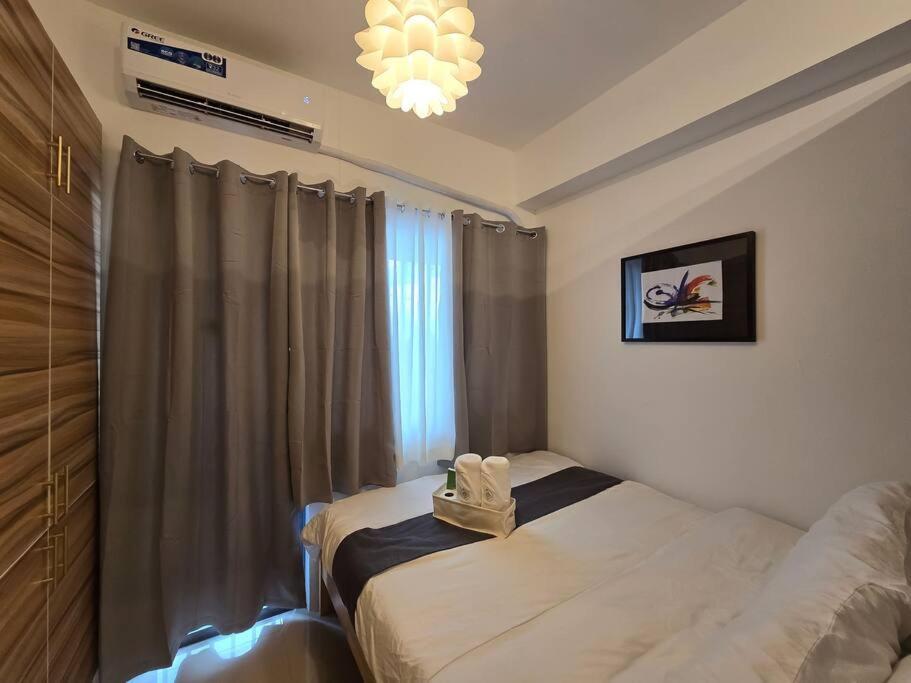 Apartment 1br Unit Condotel W Balcony Fame Residences -fm14