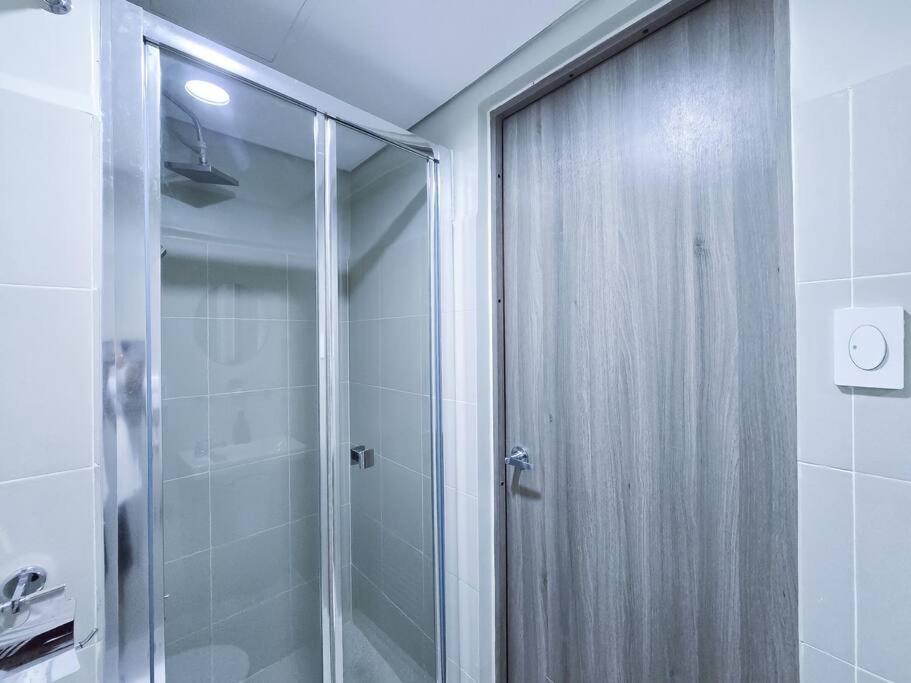 1br Unit Condotel W Balcony Fame Residences -fm14 *