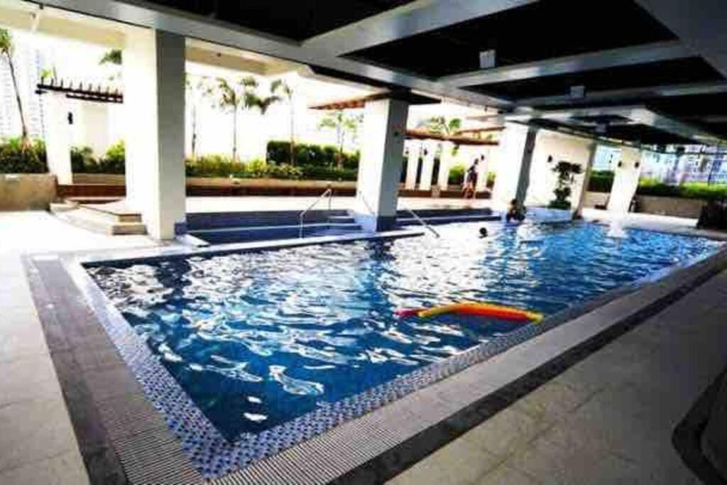 Apartment Seibu Tower Bgc Tropical With Parking Manila