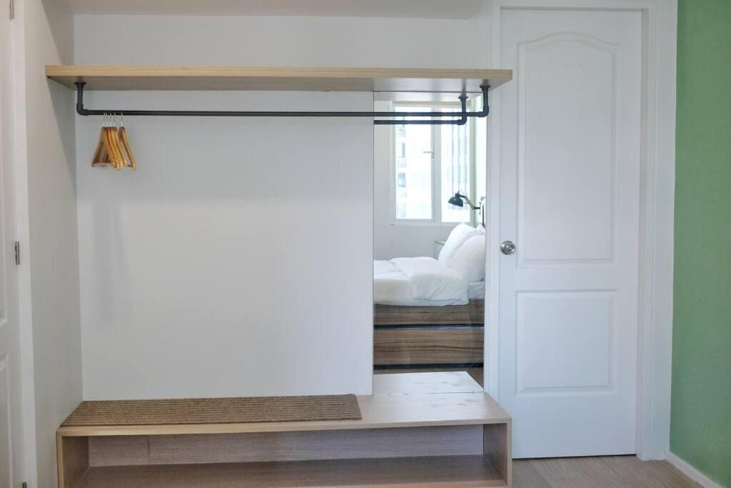 Seibu Tower Bgc Tropical With Parking Apartment Manila