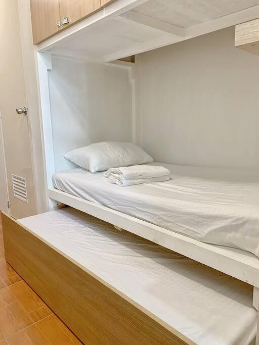 Apartment Seibu Tower Bgc Tropical With Parking Manila