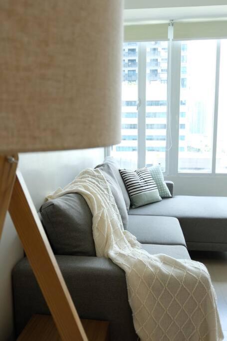 Apartment Seibu Tower Bgc Tropical With Parking Manila