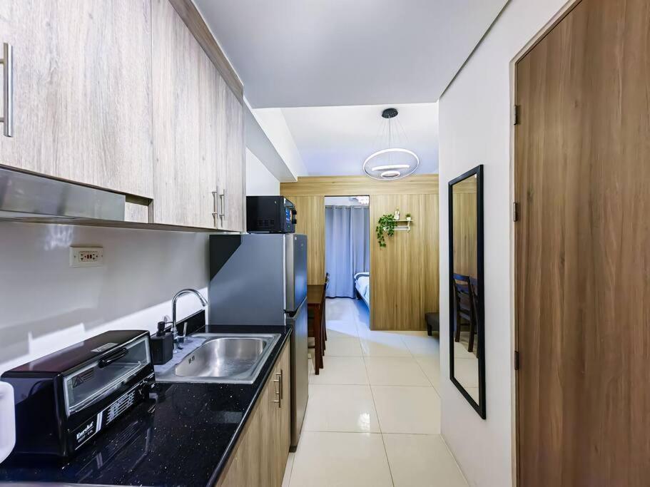 1br Unit Condotel W Balcony Fame Residences -fm09 Apartment