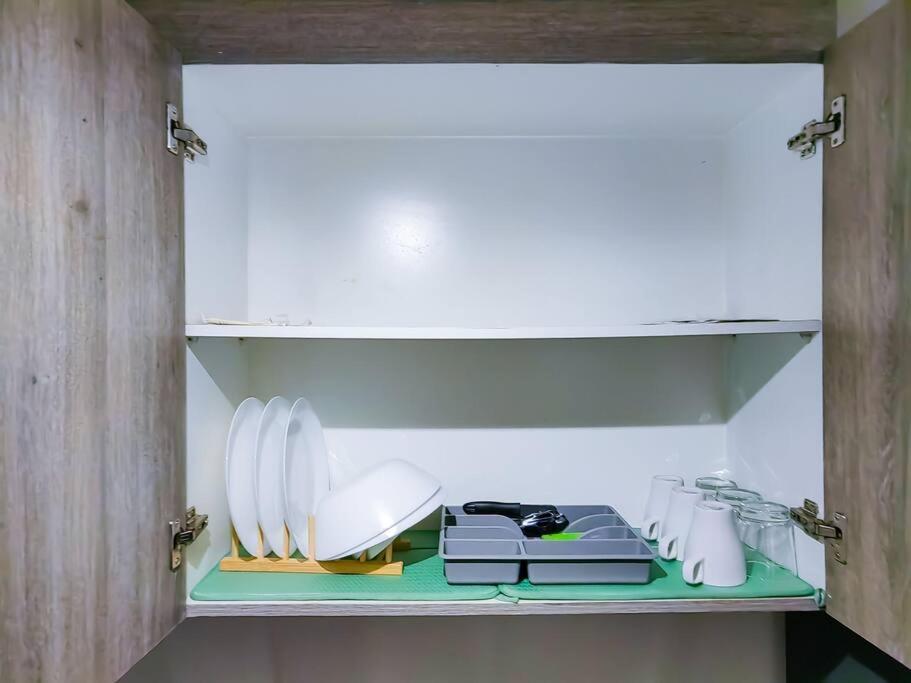 Apartment 1br Unit Condotel W Balcony Fame Residences -fm09 Manila