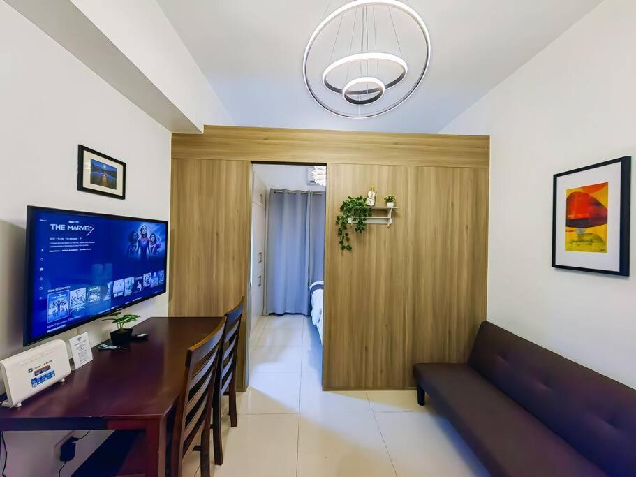 1br Unit Condotel W Balcony Fame Residences -fm09 *