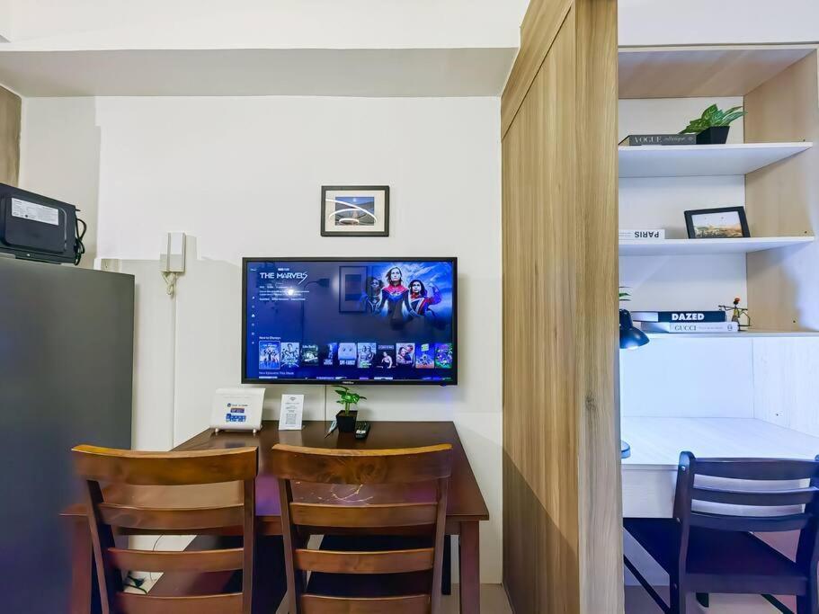 1br Unit Condotel W Balcony Fame Residences -fm09 Manila